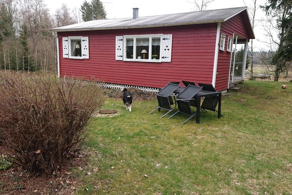 Stuga Vad Vatten Åsarp エクステリア 写真