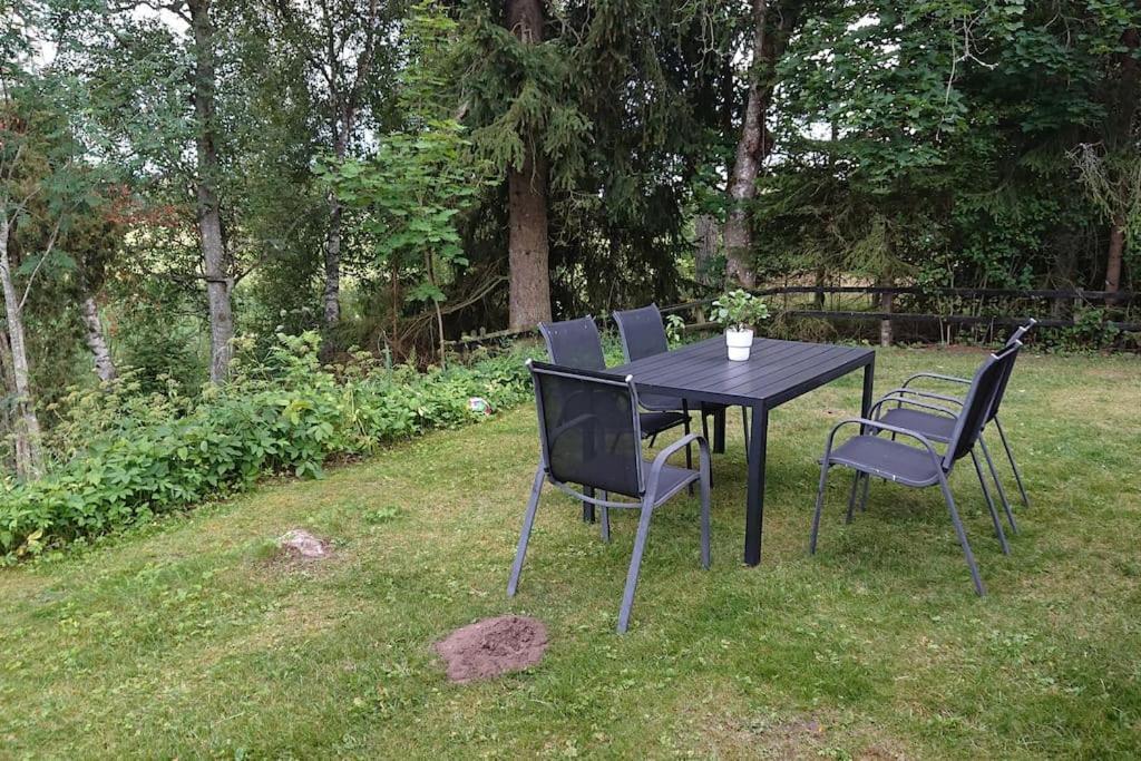 Stuga Vad Vatten Åsarp エクステリア 写真