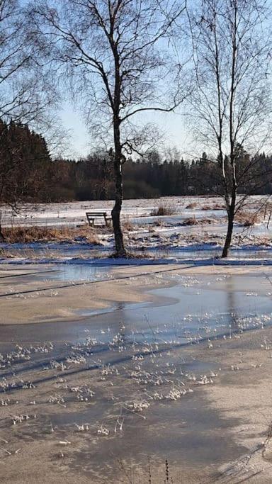 Stuga Vad Vatten Åsarp エクステリア 写真